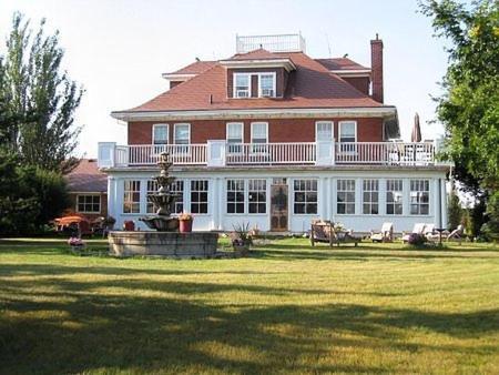 Wakamow Heights Bed And Breakfast Moose Jaw Buitenkant foto
