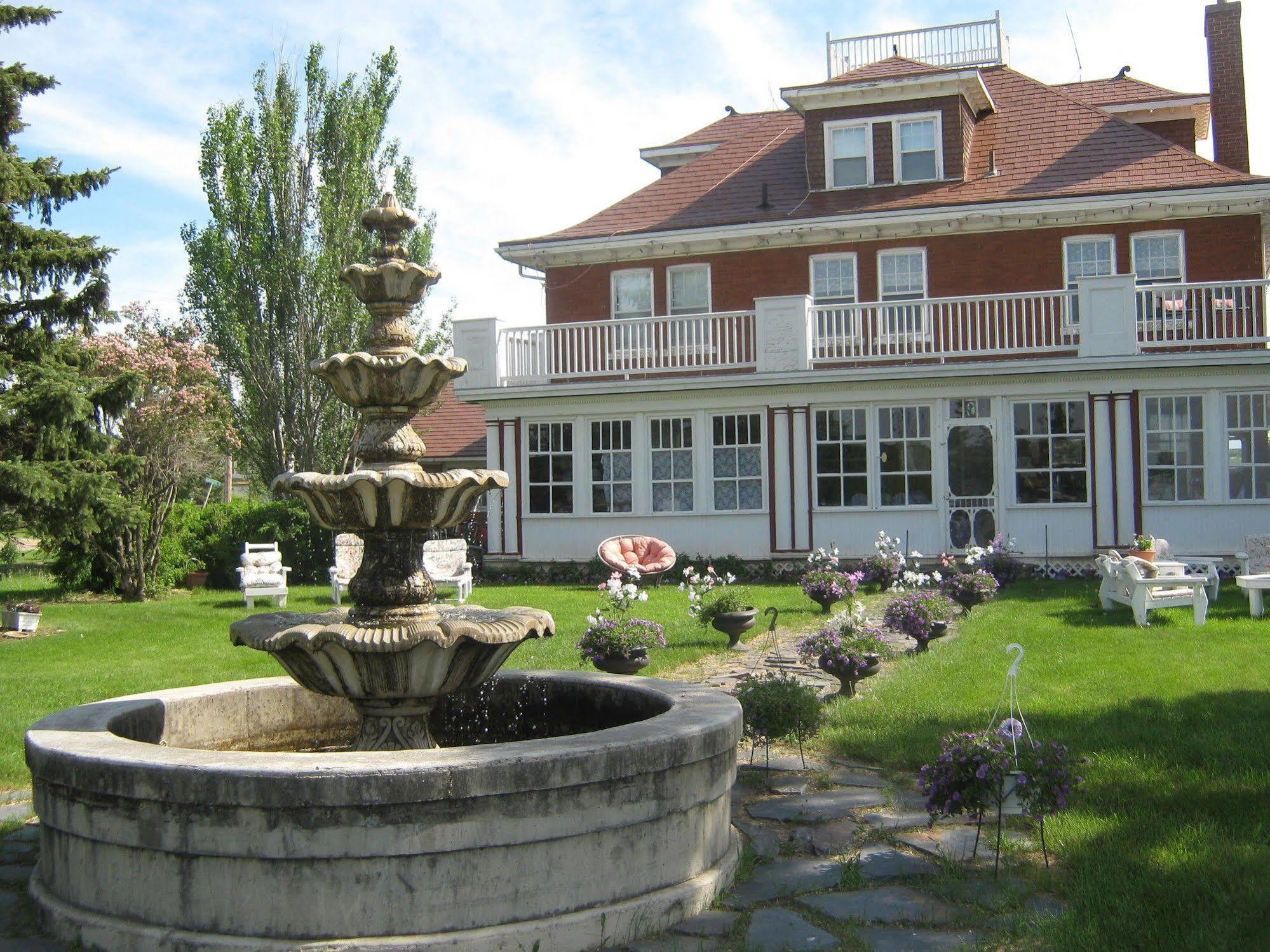 Wakamow Heights Bed And Breakfast Moose Jaw Buitenkant foto