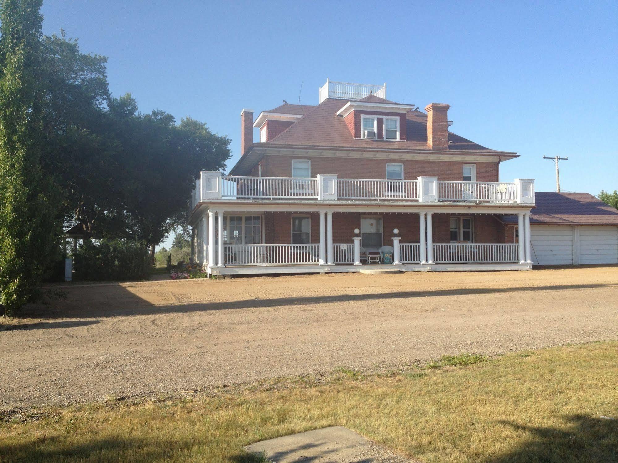 Wakamow Heights Bed And Breakfast Moose Jaw Buitenkant foto